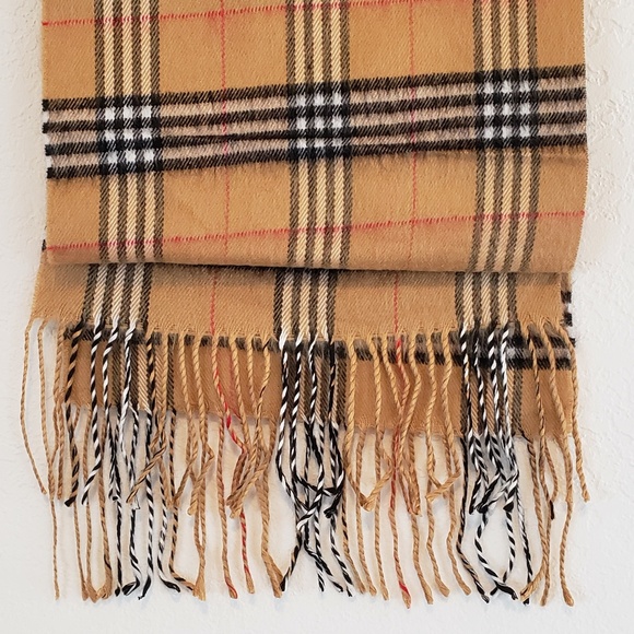 NEW! Tan Black White Red Check Pattern Fringe Scarf - Picture 4 of 4